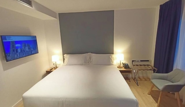 San Sebastián Gros Two Hideaway Stay Steps from Surf, Food & Cultural Gems