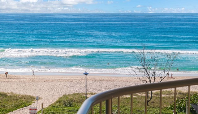 San Simeon 33 - Absolute Beachfront Tugun - Min. 3 Night Stays