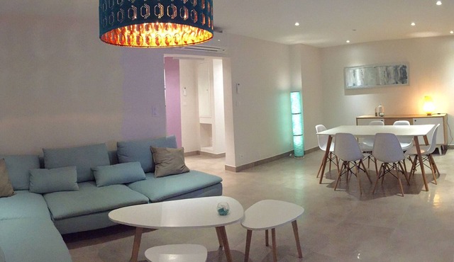 Sanary Bay Beachfront Apartment