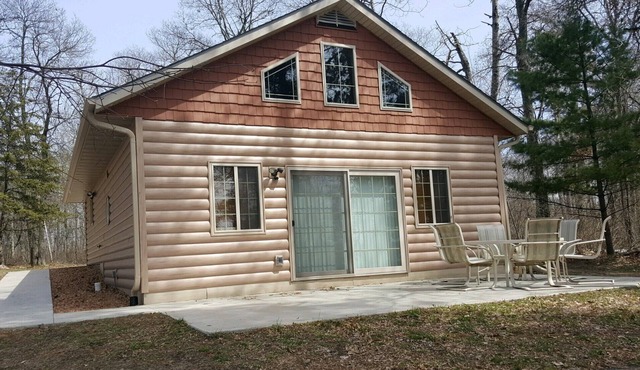 Sanborn Lake Cabin Rental (480 Sq Ft + Loft)