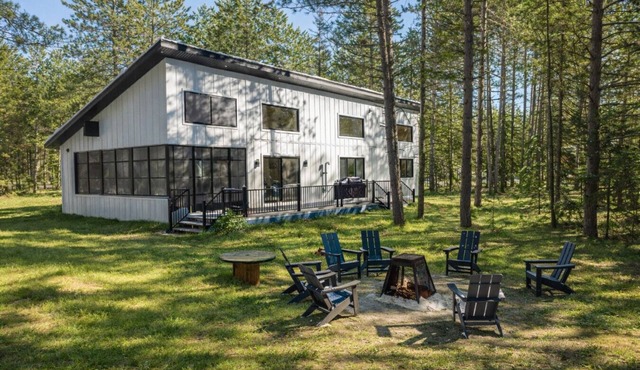 Sanctuaire des Pins | Hot Tub | 10 Guests