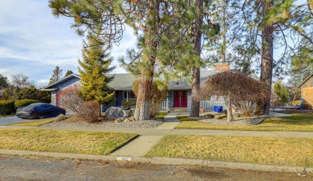 Sanctuary: 5BR Home for Extended Stays & Family Comfort