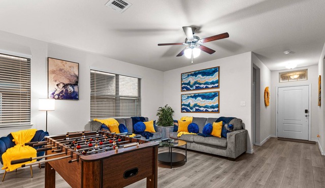 Sanctuary @ Aubrey - Family Friendly Home