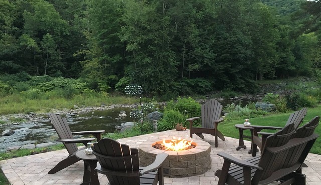 Sanctuary by the Stream-close to ski centers