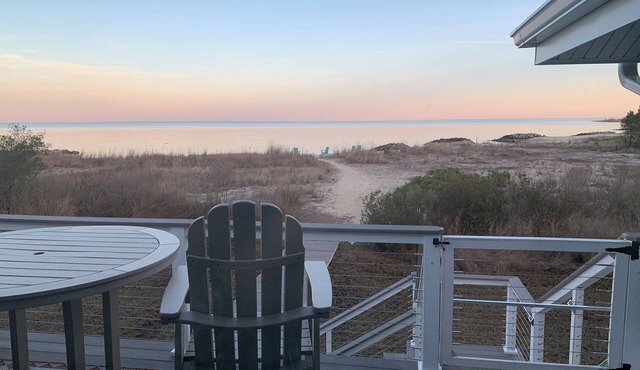 Sand and Sun Beachfront Home on Chesapeake Bay - Gwynn’s Island, Mathews County