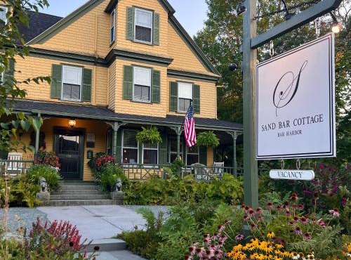 Sand Bar Cottage Inn