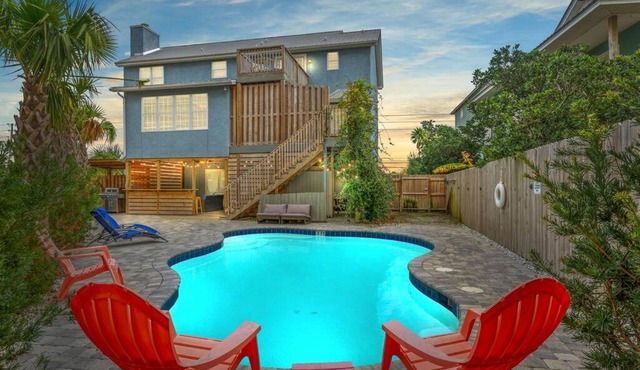 Sand Castle-Pool, Game Rooms, covered outdoor space with tiki bar, 1min walk to beach