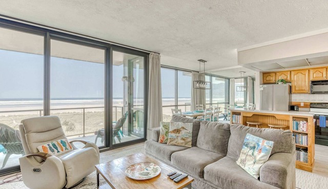 Sand & Sea (302) Wave Watcher - Beachfront Balcony