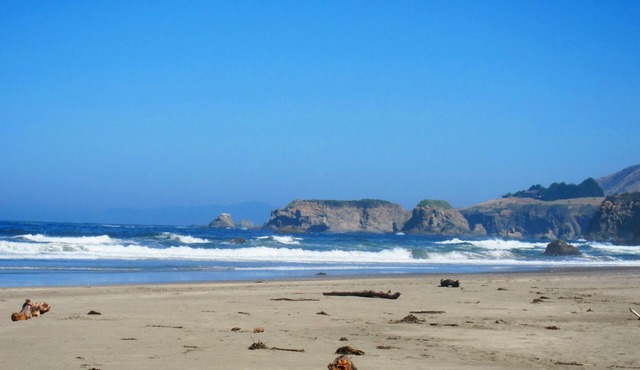 Sand Waves - Beach Access