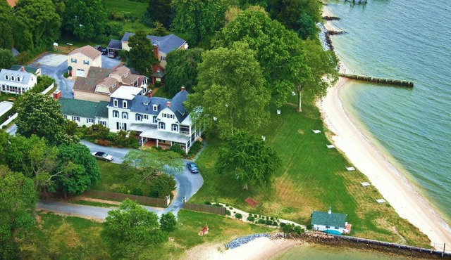 Sandaway Suites & Beach