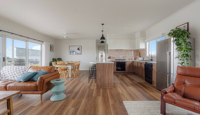 Sandbank Marion Bay, Family-Friendly Coastal Escape Near the Beach