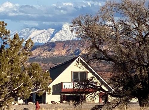 Sandcreek Cottage/Fabulous Views on Five Acres