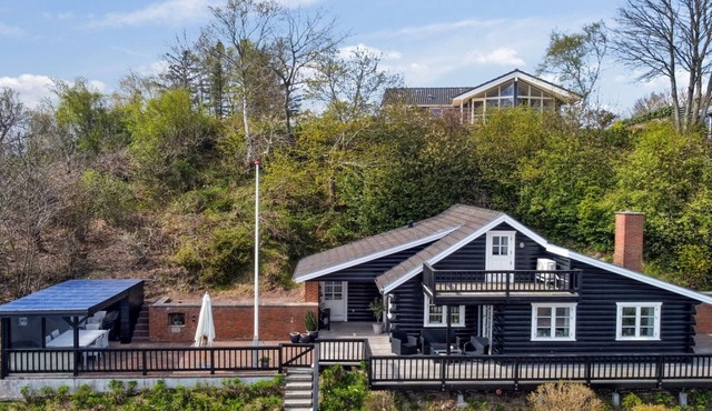 "Sander" - 10m to the fjord by Interhome