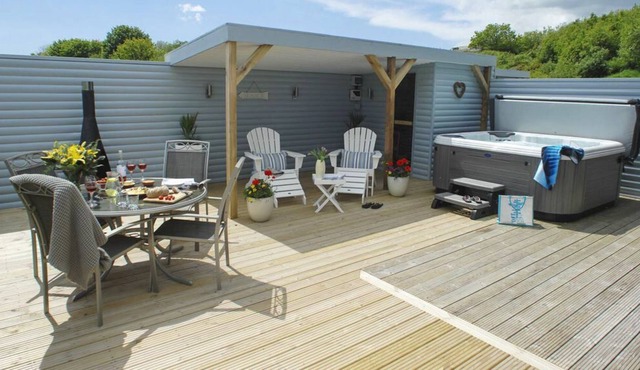 Sanderling House - Two Bedroom Villa, Sleeps 4