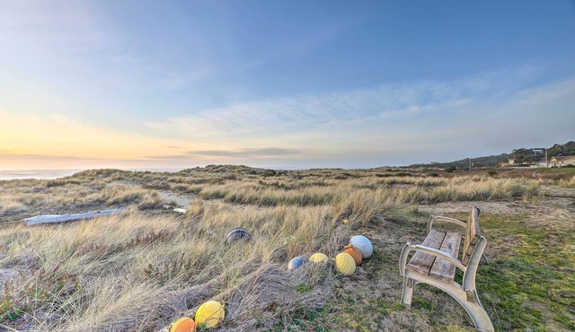 Sanderling Sea Cottages, Unit 2: Walk to Coast!