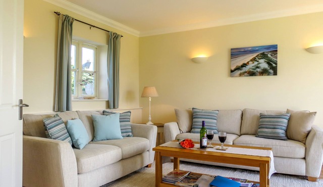 Sanderling - sleeps 3 guests in 2 bedrooms