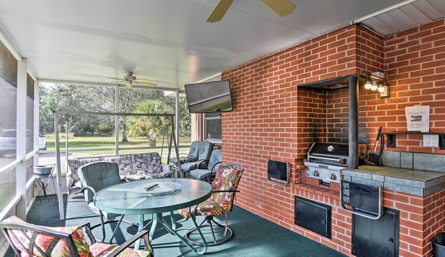 Sandford Vacation Rental Near Airport & Lake!