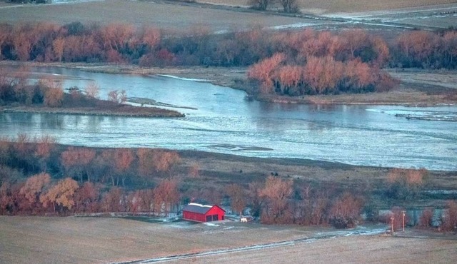 Sandhill Crane viewing experience of a lifetime in Nebraska on the Platte River!
