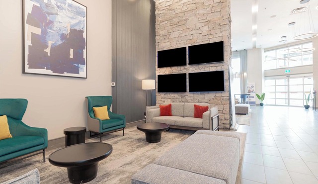 Sandman Signature Toronto Airport Hotel