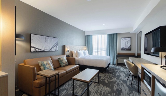 Sandman Signature Winnipeg Airport Hotel & Suites