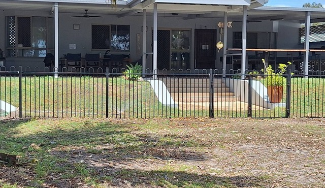 SandNSea - Only Steps to the beach -Pet Friendly Accommodation