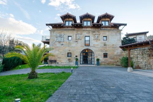 Sandoñana Old Palace Lodge