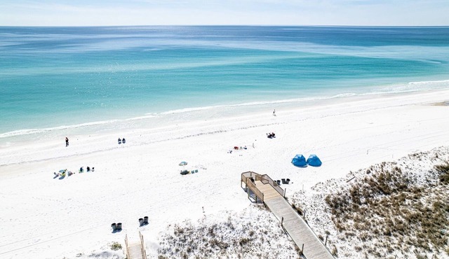 Sandpiper Cove 0012 3 Bedroom Villa by RedAwning