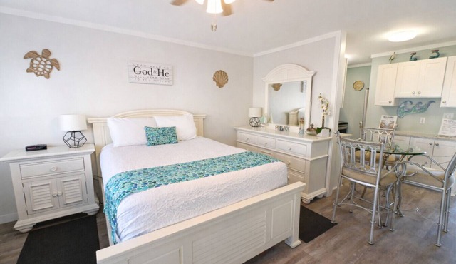 Sandpiper Cove Unit 8135 Studio With FREE Beach Service and Pet Friendly!
