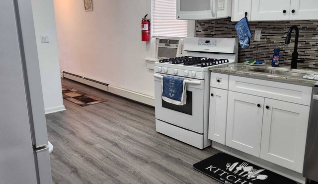 Sandpiper Place: walk to Beach, Pier, Waterpark, 30min to NY City