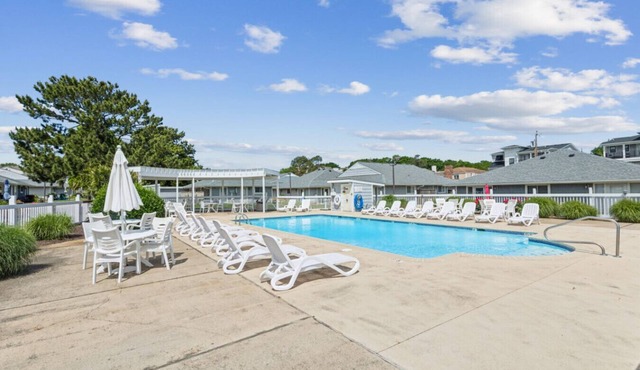 Sandpiper`s Perch - Condo <5 min to Beach
