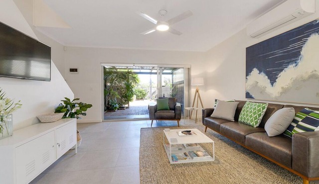 Sandpiper - Steps to Beach | BBQ | Courtyard | 3B