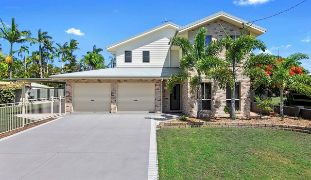 Sandpiper - Walk to beach - Sleeps 6 - Air Con - Linen - Wifi