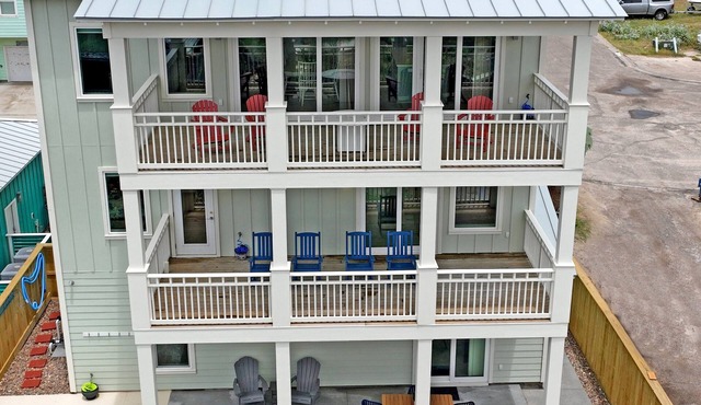 Sandpoint Seaclusion with PRIVATE HEATED POOL,OCEAN VIEWS,ELEVATOR& Beach Access