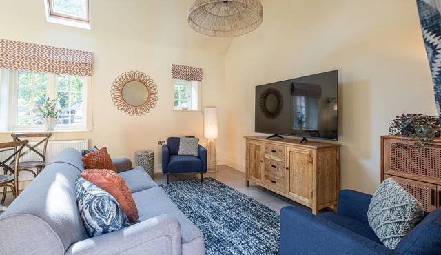 Sandsend - Rambling Rose - a family break that sleeps 4 guests in 2 bedrooms