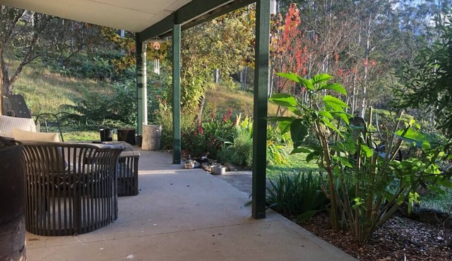 Sandstone mountain cottage, pets welcome