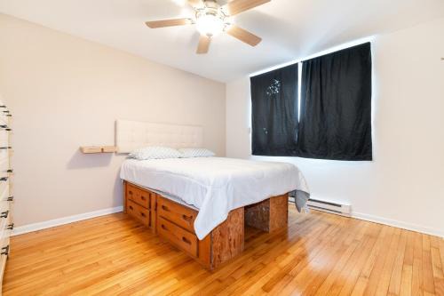 Sandwich IL 1BR | Near Lake + Downtown