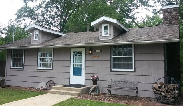 Sandwood Cottage on WI River-Huge Weekly and Monthly Discounts!