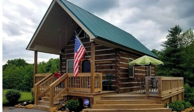 Sandy Acres Hobbit - Near Galilean Home - Liberty