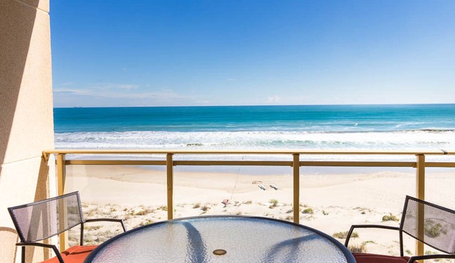 Sandy Beach 2 apartment in first line of beach in Valencia