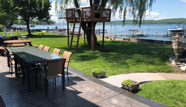 Sandy Beach Haven - Modern Canandaigua Lake House