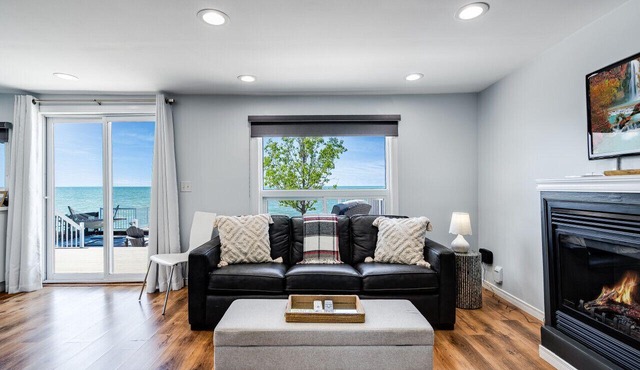 Sandy Beach w/Lake Access | 2BR Near Point Pelee