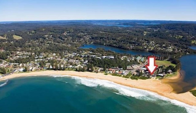 SANDY CORNER - Beach & Lakefront #1 BEST LOCATION