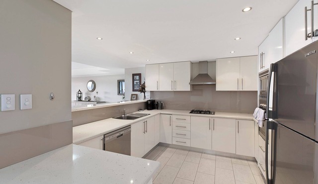 Sandy Cove Apartment The Entrance 48