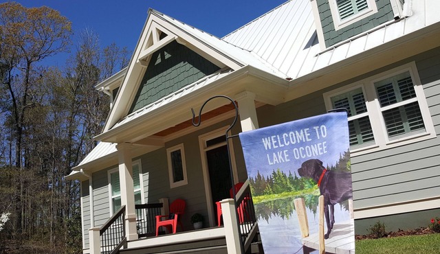 Sandy Cove Lake Front House - Yard, Dock & Natural Sandy Beach on protected cove