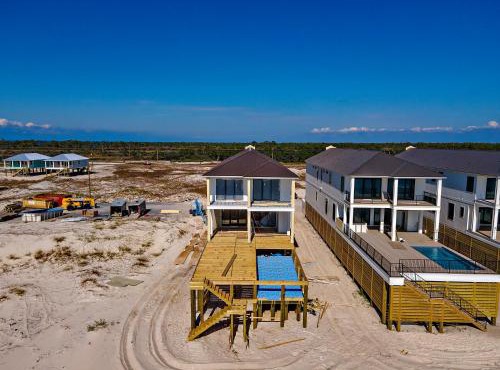 Sandy Crax West ~ 8 Bedroom ~ Private Pool ~ Sleeps 26