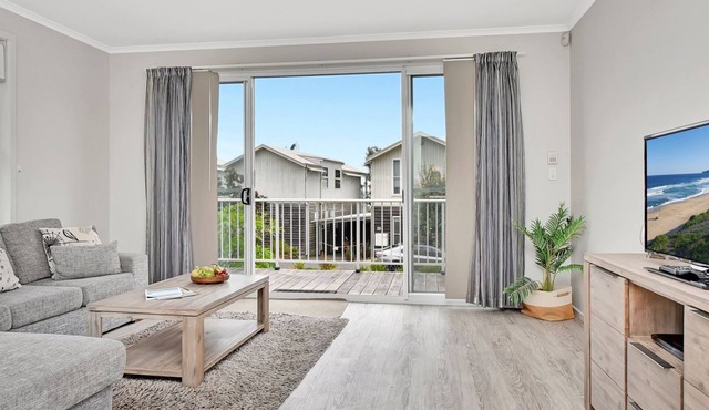 Sandy Drift at Caves Beach Villas