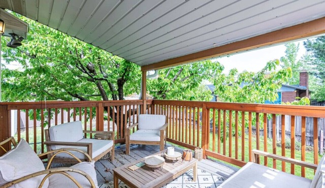 Sandy Escape | Historic | Patio | Free Massage