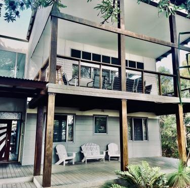 Sandy Escape Holiday House Kingfisher Bay Resort