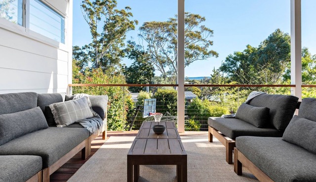 Sandy Feet Retreat 2 mins walk to the beach