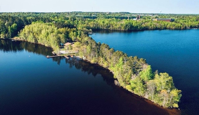 Sandy Point Resort Epic 6 bedroom, Shagawa Lake